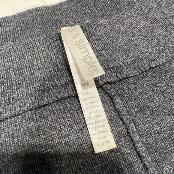 Gray sweater - Picture 5 of 5